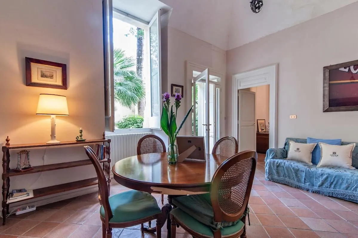 Palazzo Apostolico Orsini - Lecce Selection Lägenhet